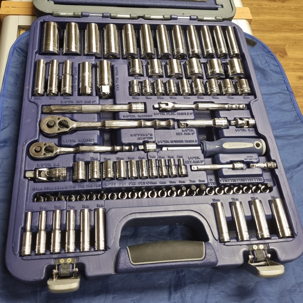 Bluepoint Bluepoint 100pc general service set Own4Less